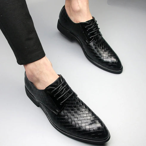 Elegant Plaid Pointed Toe Lace-Up Men's Leather Oxfords - Stylish Casual Business Dress Shoes for Formal Occasions